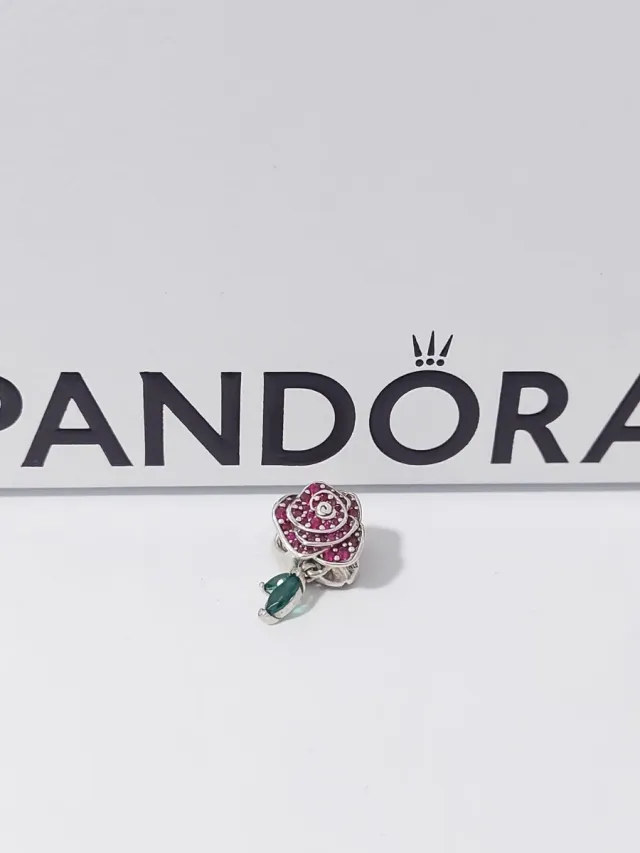 Pandora Charm Flor Rosa con Hojas