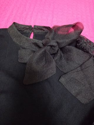 Maglia donna in viscosa maniche in velo ricamate