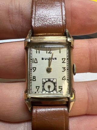 Reloj Bulova Dorado y Marrón