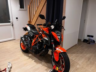 KTM 1290 Super Duke R ABS 2016
