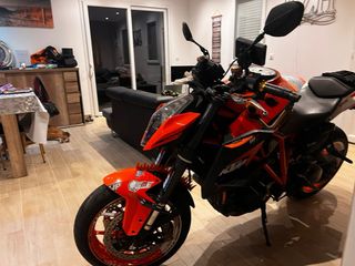 KTM 1290 Super Duke R ABS 2016