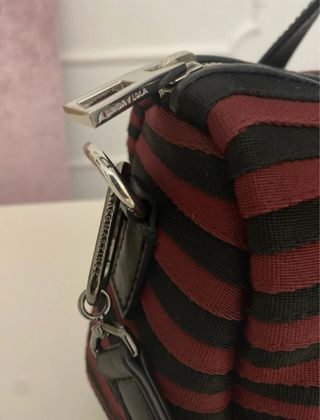 Bolso Bimba y Lola rayas rojo y negro