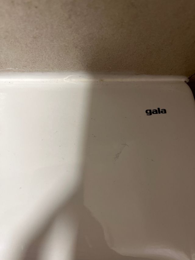 Lavabo de cerámica blanco