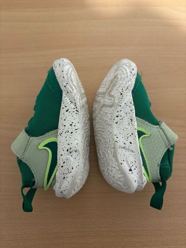 Zapatillas Nike niño verde