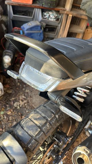 Husqvarna Svartpilen 401