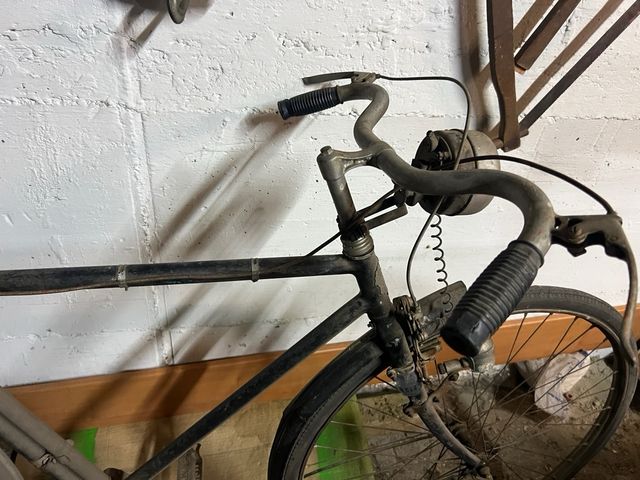 Bicicleta Antigua +100 Años, está para restaurar