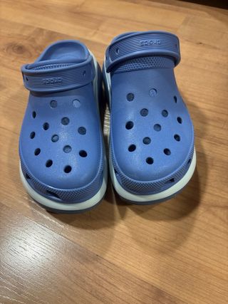 Zapatillas Crocs Azul y Blanco