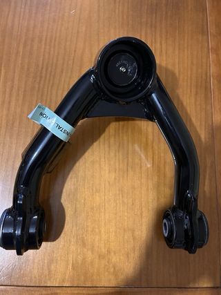 Trapecios reforzados Pedders Nissan navara nuevos