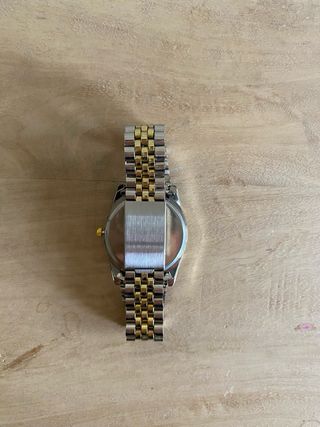 Reloj  Quartz Dorado/Plateado