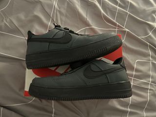 Nike Air Force 1 Negras y Grises