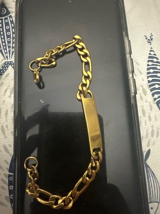 Esclava chapada en oro