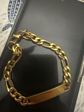 Esclava chapada en oro