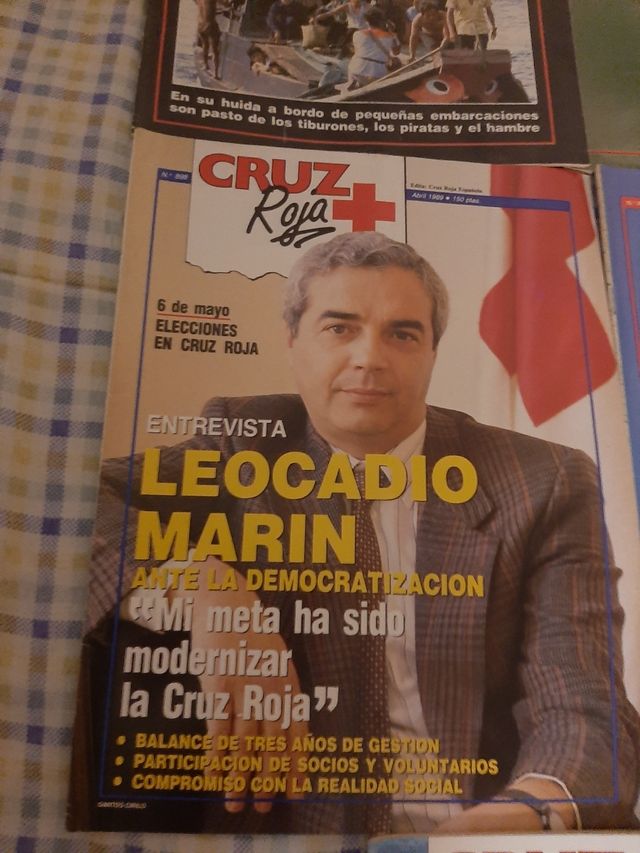Revistas Cruz Roja años 80