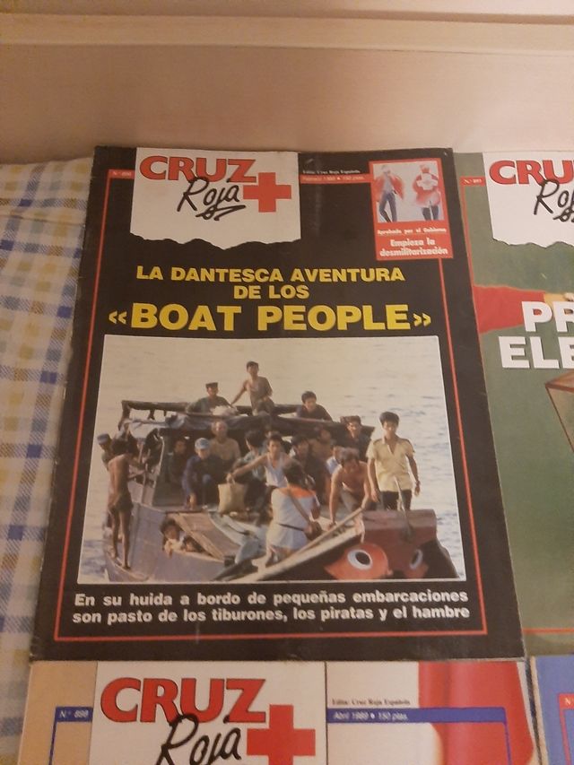 Revistas Cruz Roja años 80