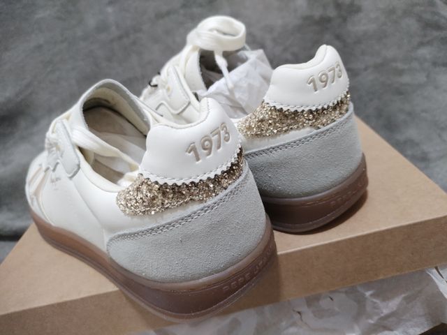 Zapatillas Pepe Jeans Blancas y Doradas