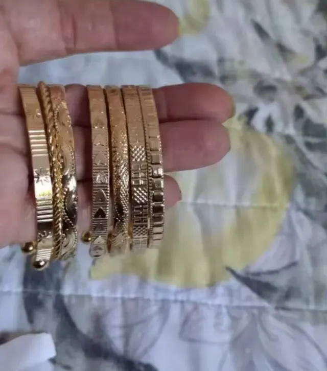 Conjunto 7 Pulseras Doradas Mujer