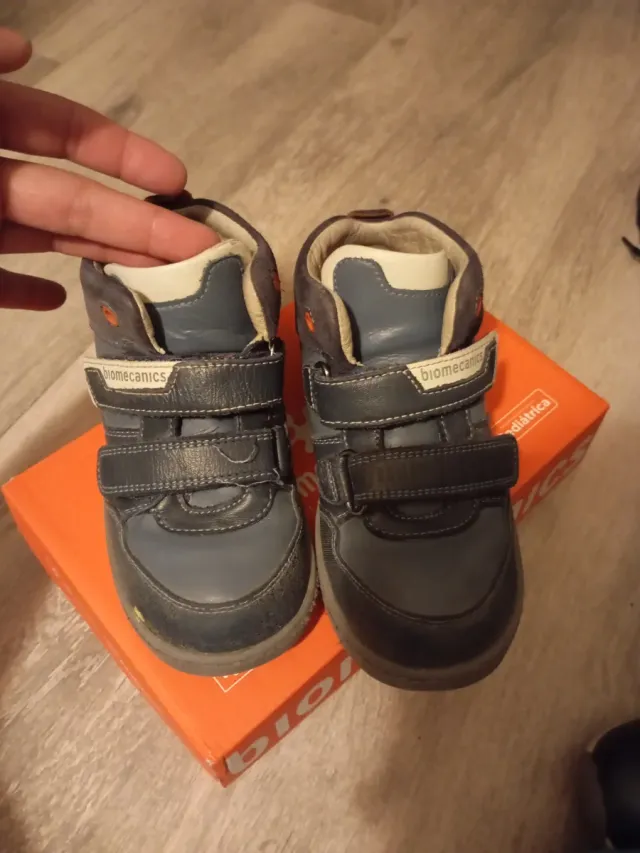 Zapatilla-bota Biomecanic Talla 28 Niño