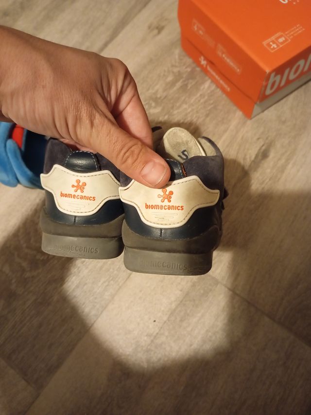 Zapatilla-bota Biomecanic Talla 28 Niño