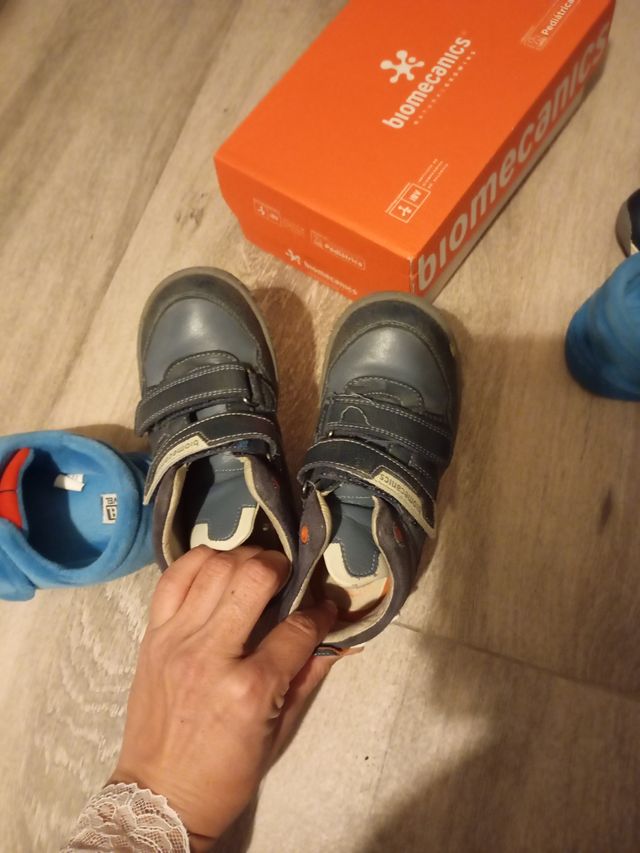 Zapatilla-bota Biomecanic Talla 28 Niño