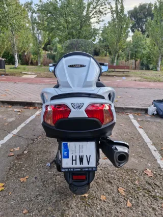 Suzuki Burgman 650 executive Scooter Blanco