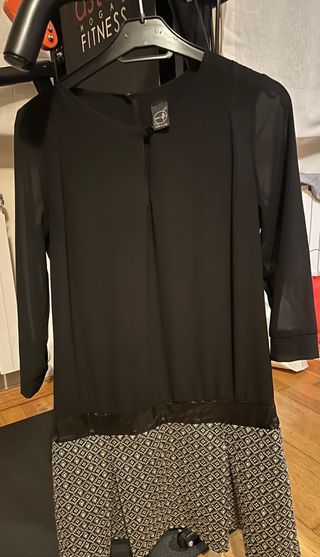 Vestido gasa y falda geométrica