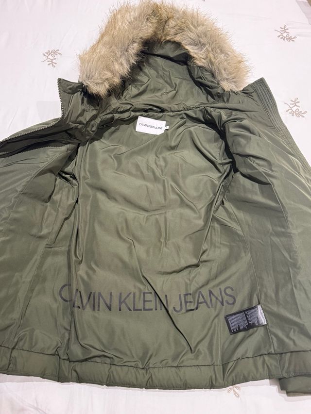 Plumífero Calvin Klein Verde con Capucha