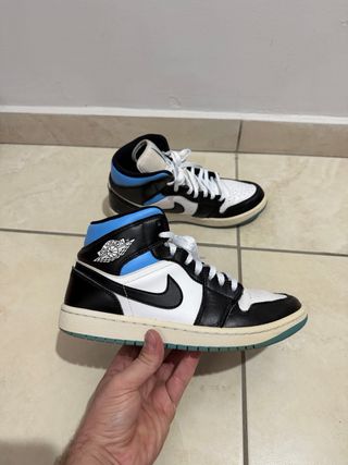 Scarpe Jordan 1 Mid University Blu Taglia 40