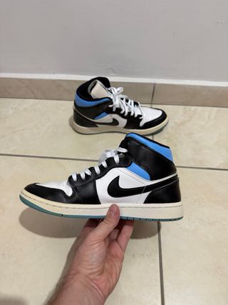 Scarpe Jordan 1 Mid University Blu Taglia 40