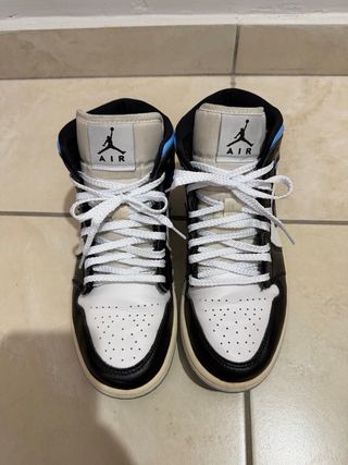 Scarpe Jordan 1 Mid University Blu Taglia 40