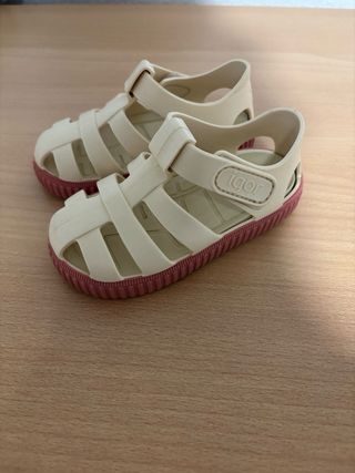 Sandalias Igor Beige y Rosa