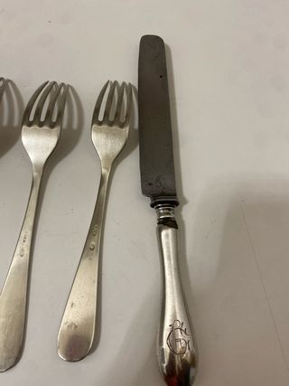 Cubertería Alpaca: 4 Tenedores, 1 Cuchillo