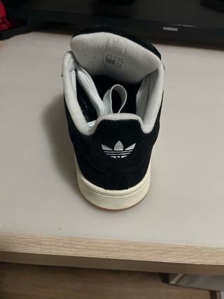 Zapatillas Adidas Altas Negras y Blancas