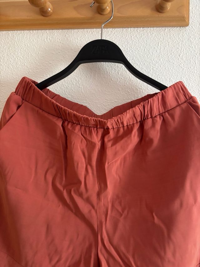 Pantalón corto naranja