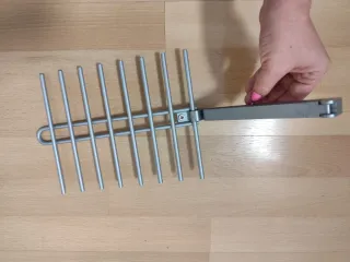 Colgador de corbatas plateado