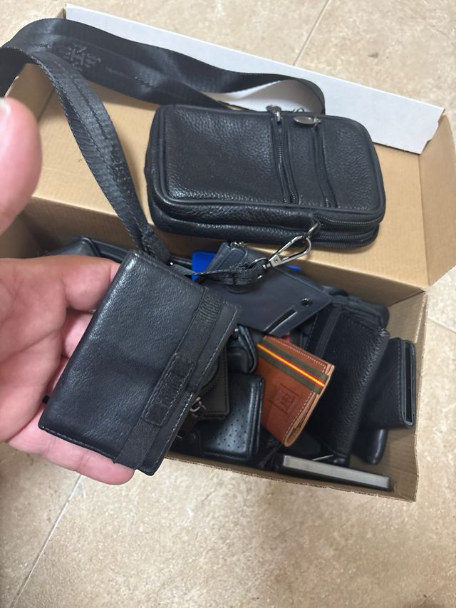 OCASIÓN!!! Lote de 26 Carteras Variadas