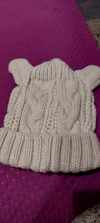 Cappello lana beige con orecchie