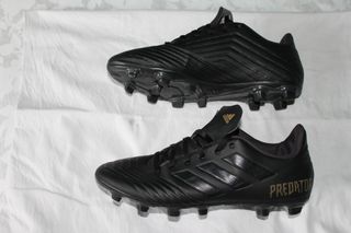 2 Pares de botas de fútbol Adidas . Talla 42