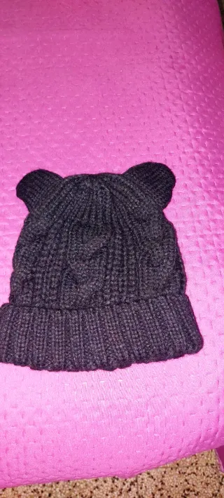 Cappello lana nero con orecchie