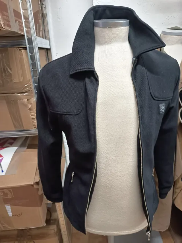 Chaqueta negra para chica