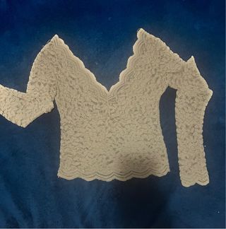Top encaje beige manga larga