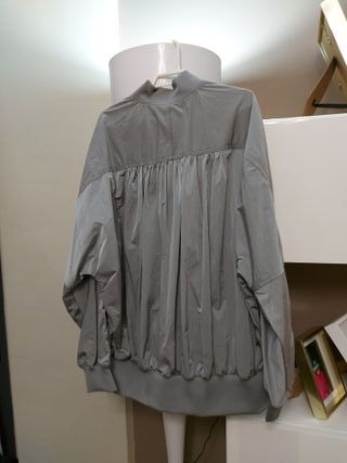 Chaqueta bomber gris