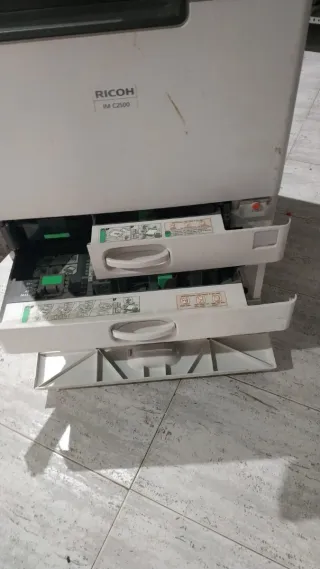 Impresora Ricoh IM C2000 Gris