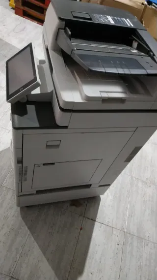 Impresora Ricoh IM C2000 Gris