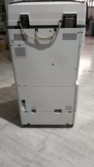 Impresora Ricoh IM C2000 Gris