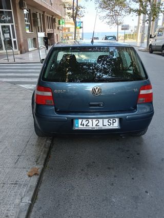 Volkswagen Golf 2003