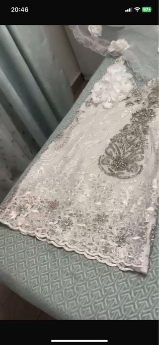 Vestido Novia Pedrería y Bata Blanca