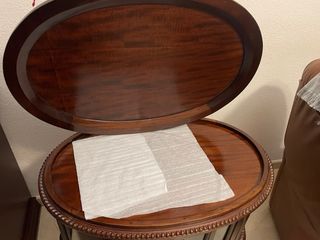 Mueble bar de madera con cristal