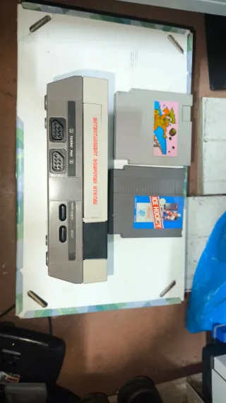 Consola con juegos y mandos