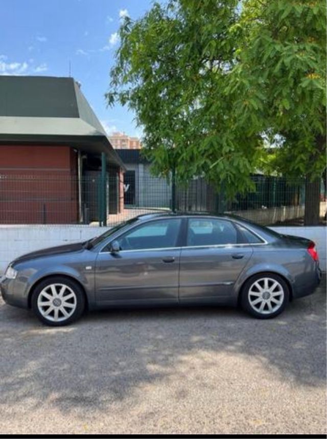 Audi A4 S LINE 1.9 TDI