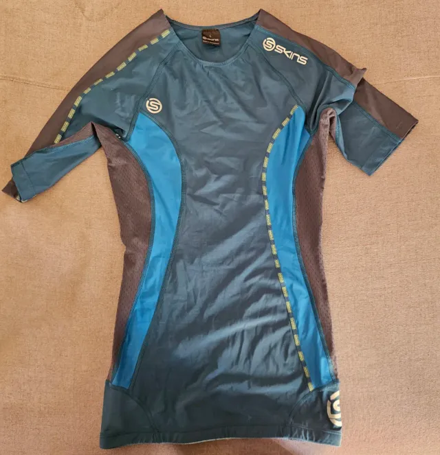 Camisetas deportivas Skins manga corta compresión